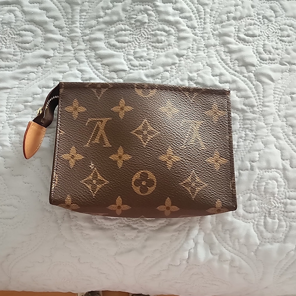 Louis Vuitton Monogram Pouch
